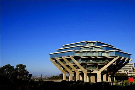 加州大學(xué)圣地亞哥分校