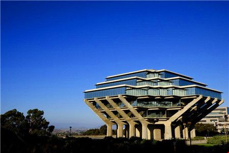 加州大學(xué)圣地亞哥分校