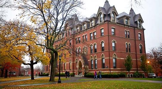 塔夫茨大學本科生申請率上升35％!