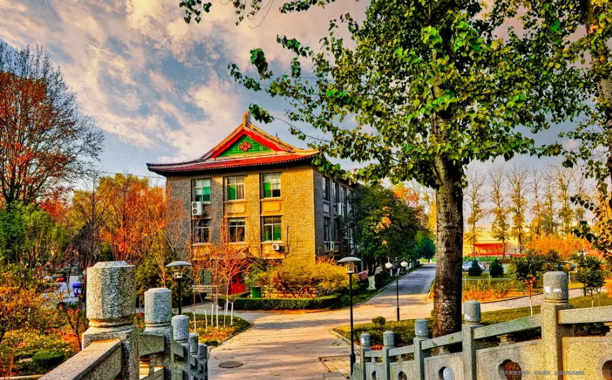加州大學(xué)河濱分校相當(dāng)于國內(nèi)什么學(xué)校.png