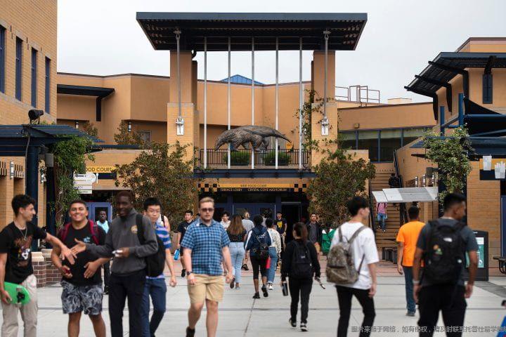 加州大學(xué)歐文分校.jpg