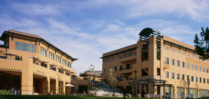 加州爾灣大學(xué)