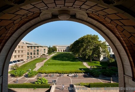 美國研究生waive申請費的大學(xué)
