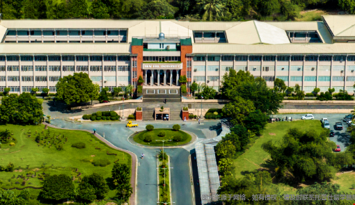 美國東北大學本科什么時間申請