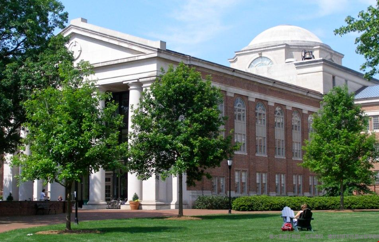戴維森學院1.png